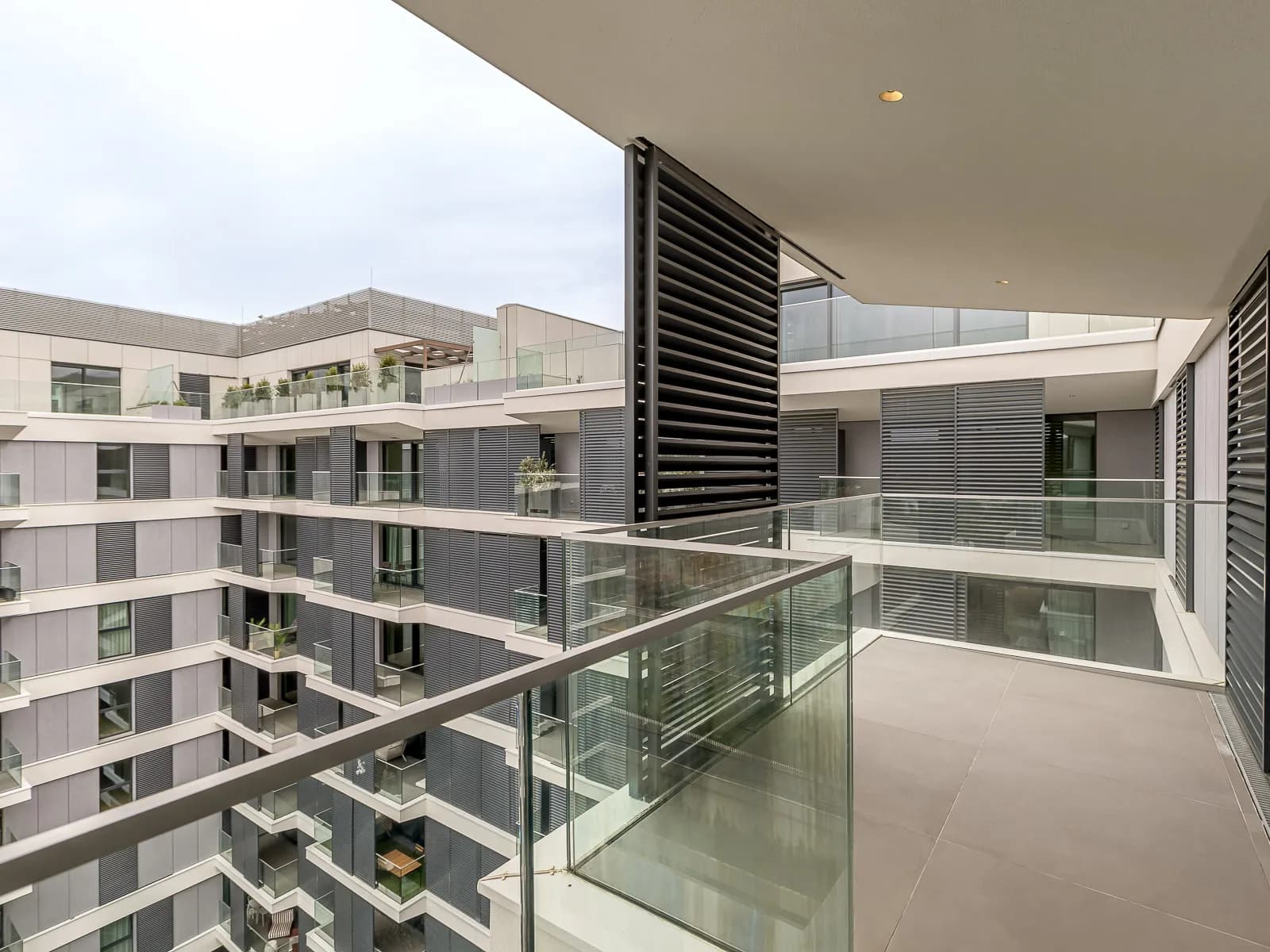 DUUO Skyline Collection gallery photo 43