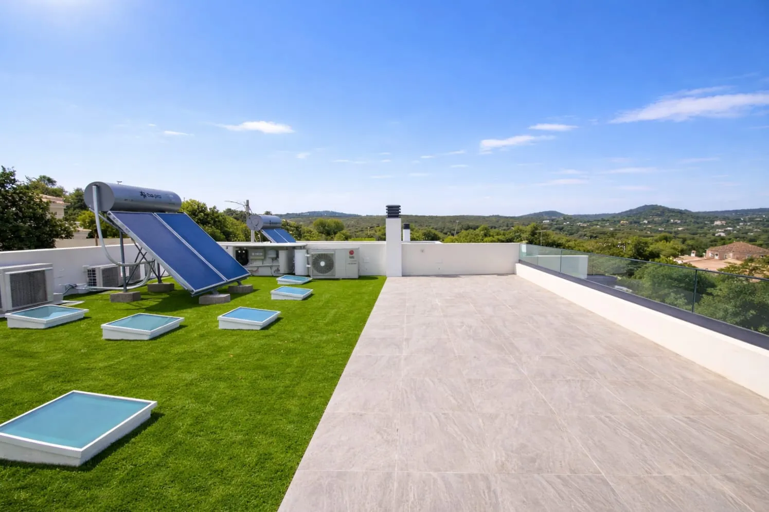 New house with lovely terraces, set amongst nature and close to the village of S. Brás gallery 4