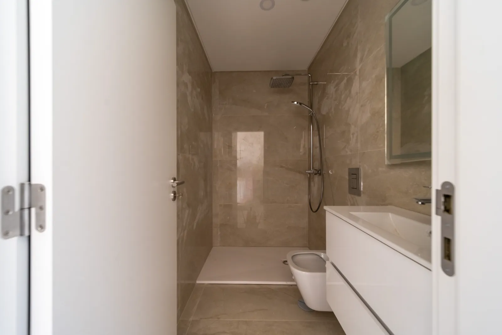 Moradia T3+1 Nova com Piscina Privada em Gambelas, Faro gallery 25
