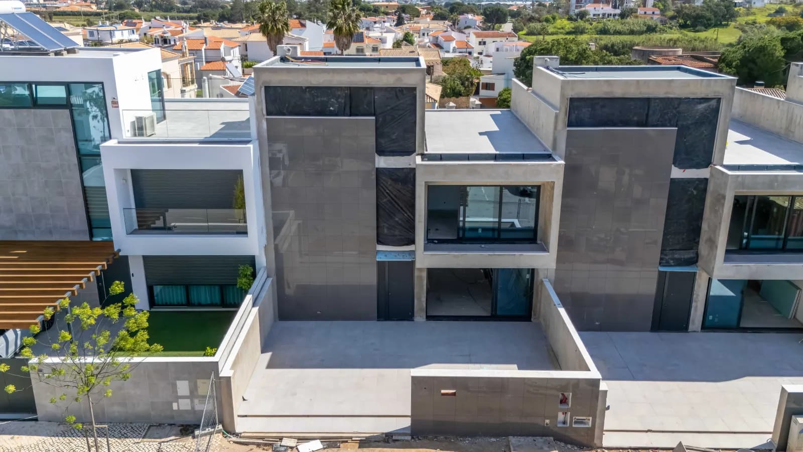 Moradia T3+1 Nova com Piscina Privada em Gambelas, Faro gallery 3