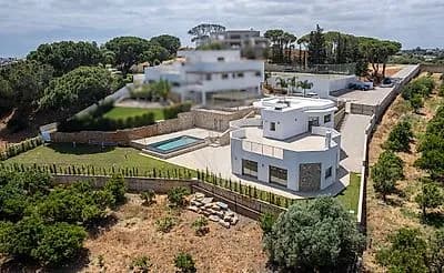 Detached Luxury Villa with Sea Views in Albufeira gallery 12