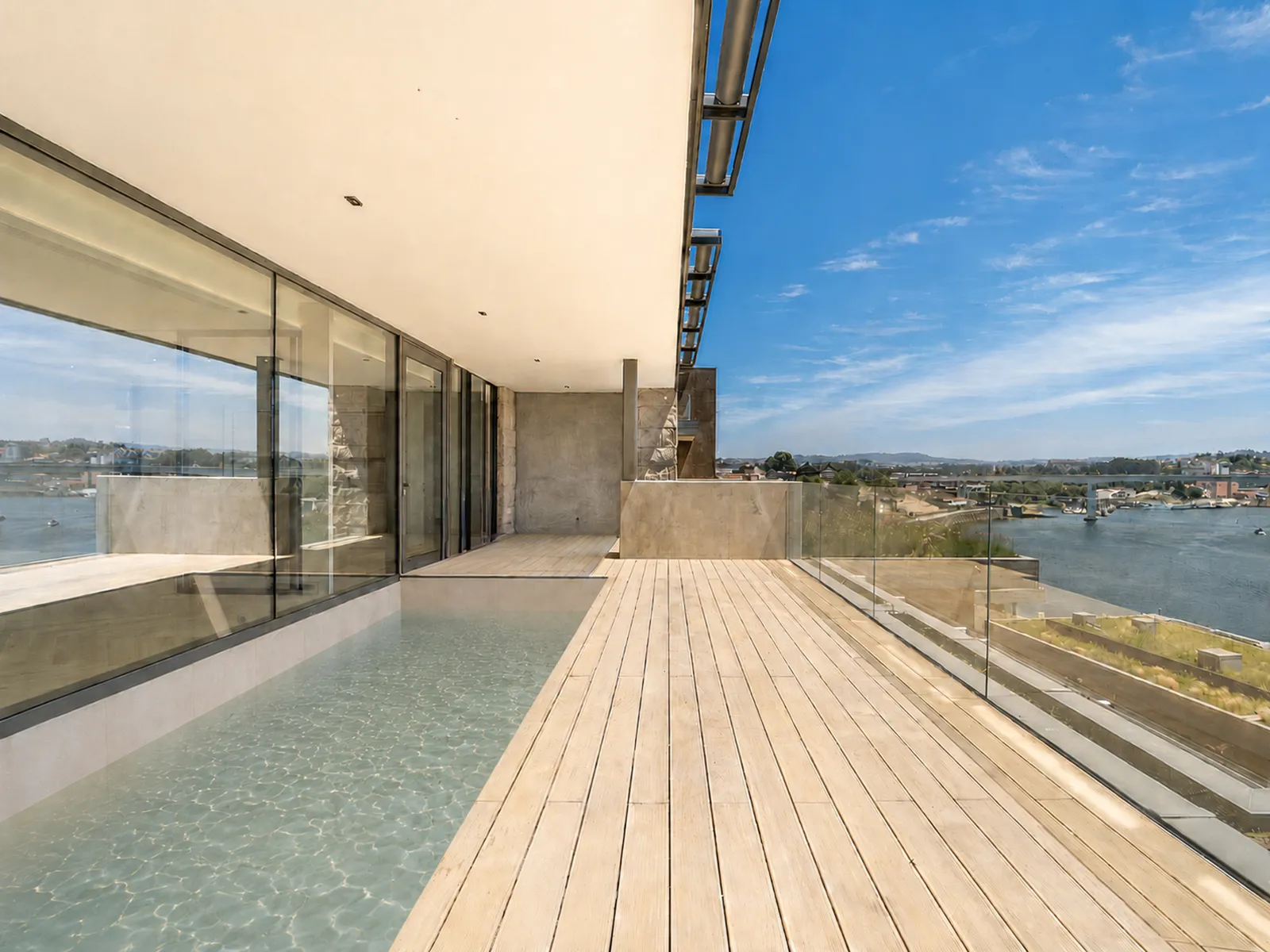 Aurios gallery photo 27