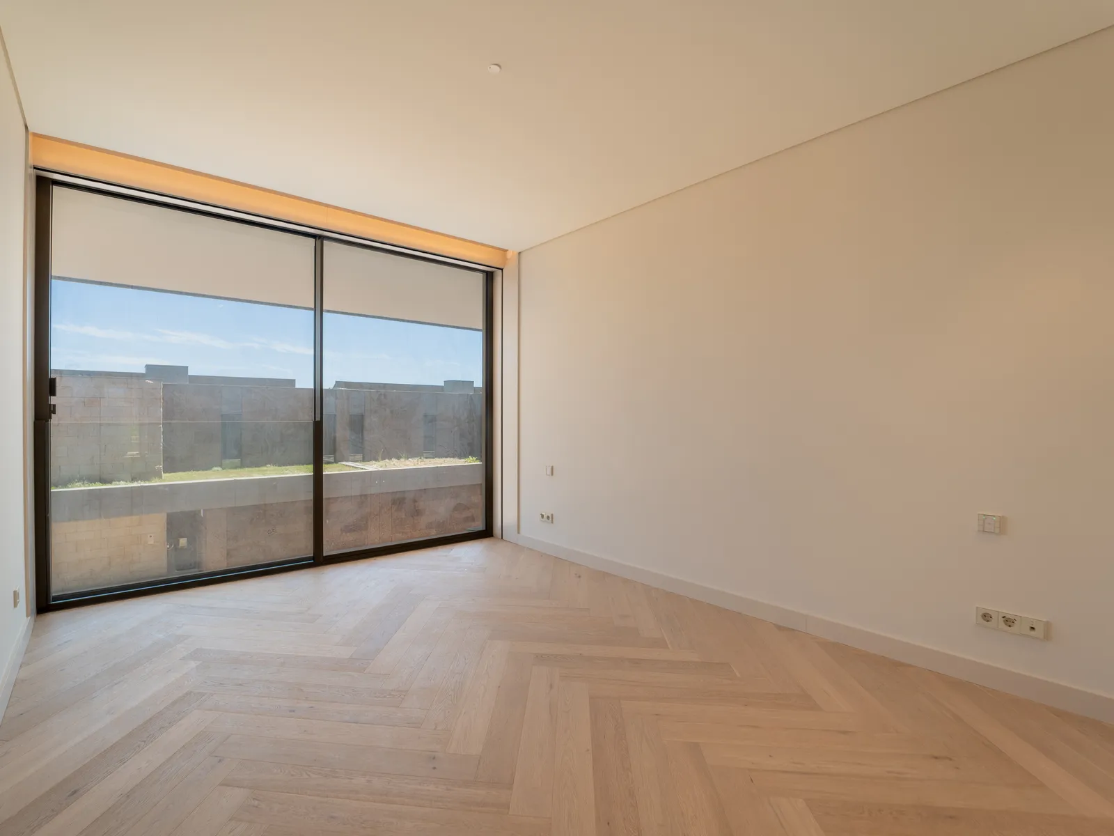Aurios gallery photo 7