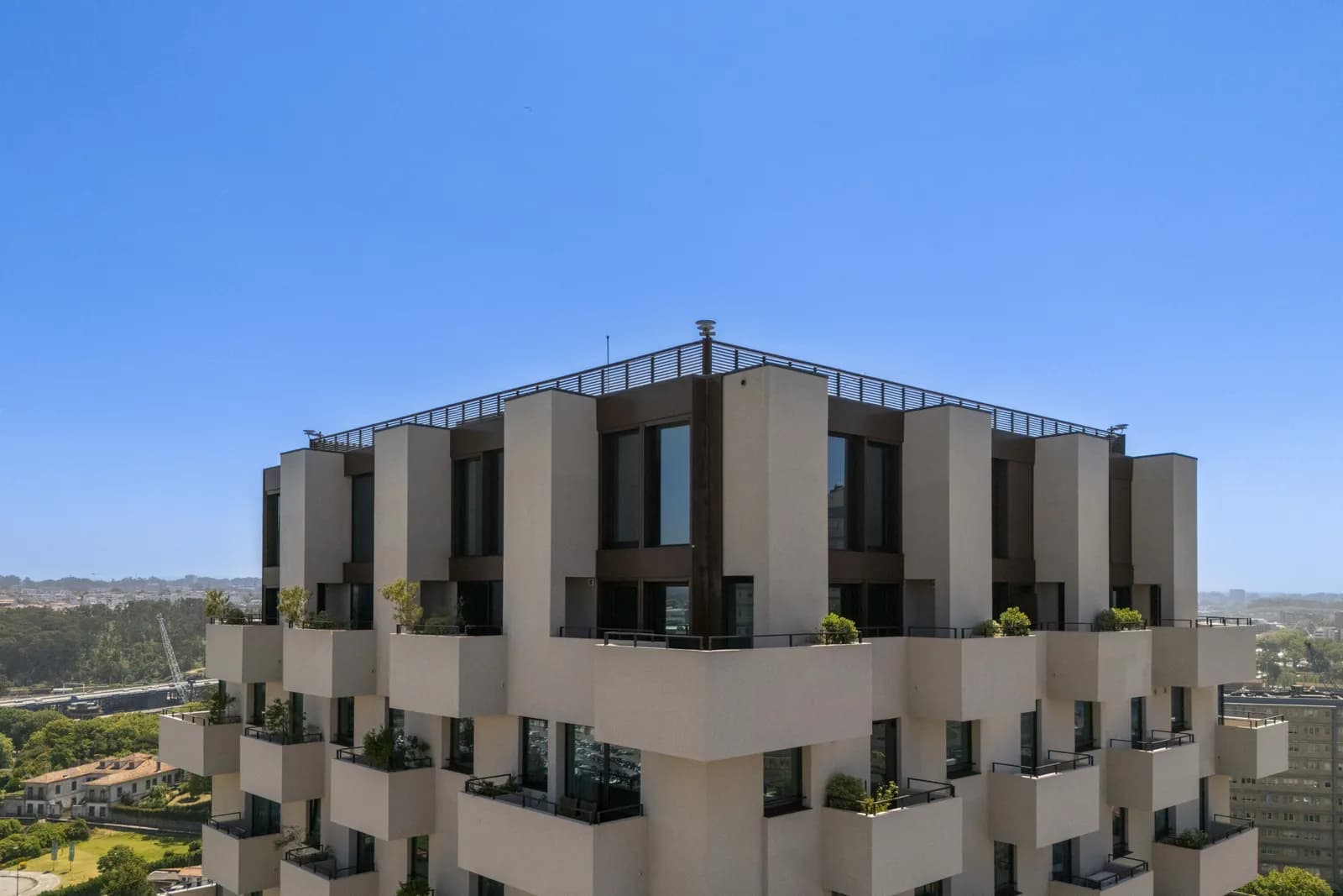 Flower Tower Camellia Penthouses gallery photo 4