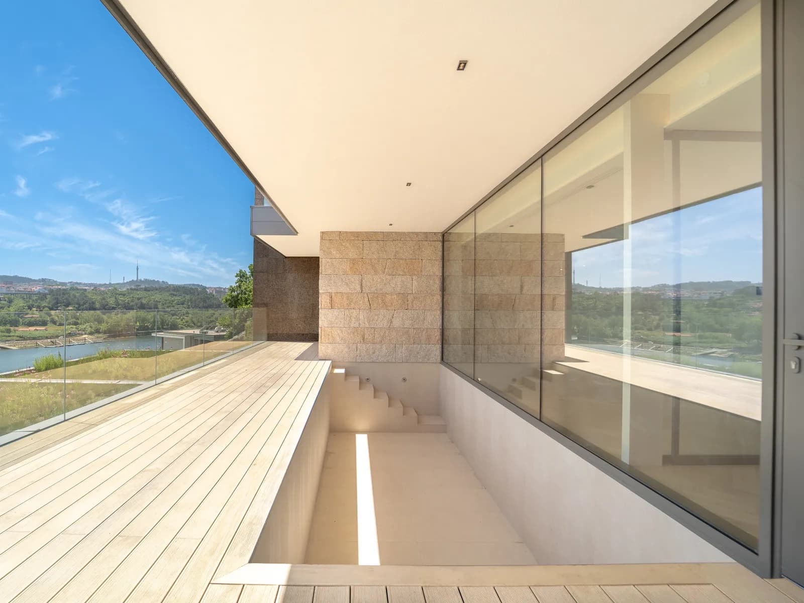 Aurios gallery photo 31