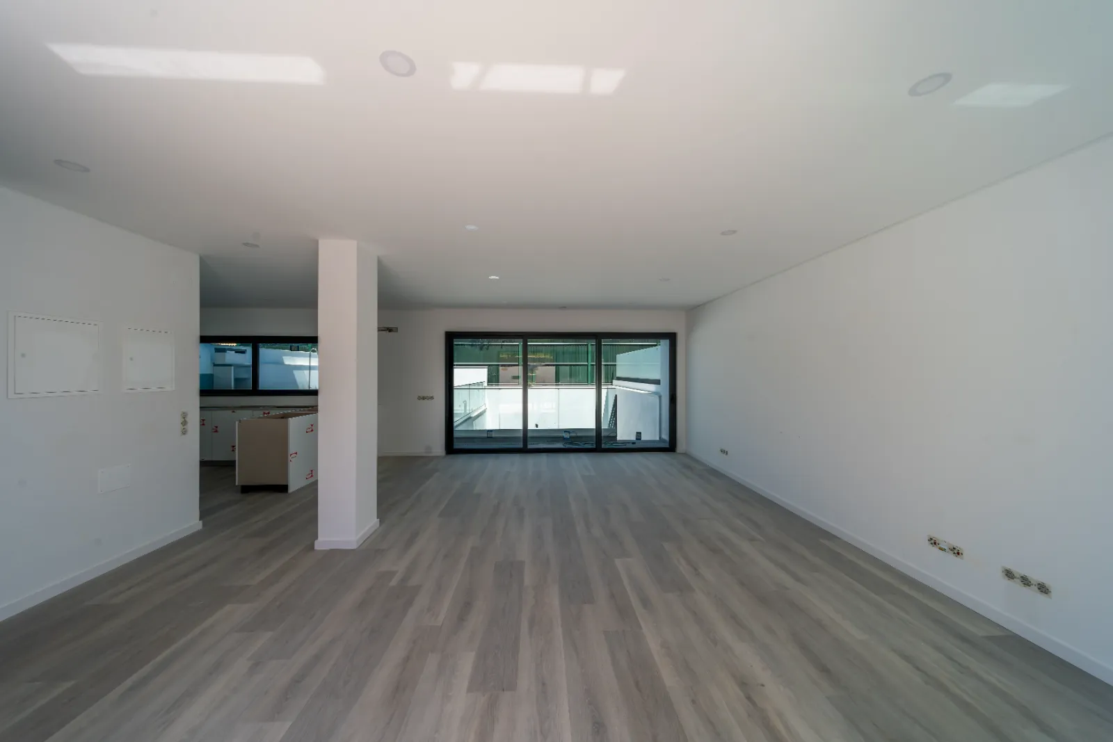Moradia T3+1 Nova com Piscina Privada em Gambelas, Faro gallery 24