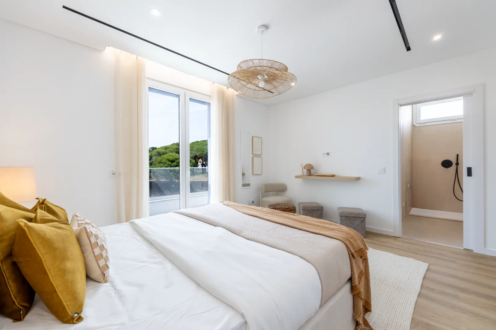 New 3-bedroom villa with private swimming pool between Vilamoura and the Algarve beaches gallery 11
