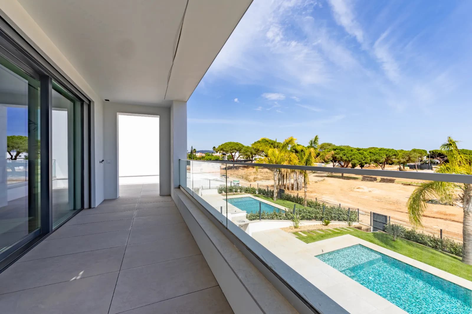 New 3-bedroom villa with private swimming pool between Vilamoura and the Algarve beaches gallery 5