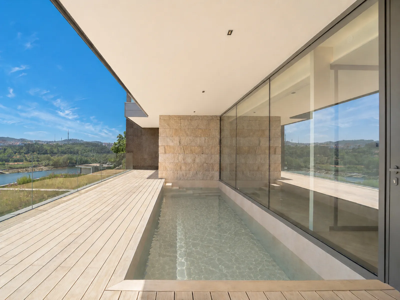 Aurios gallery photo 16