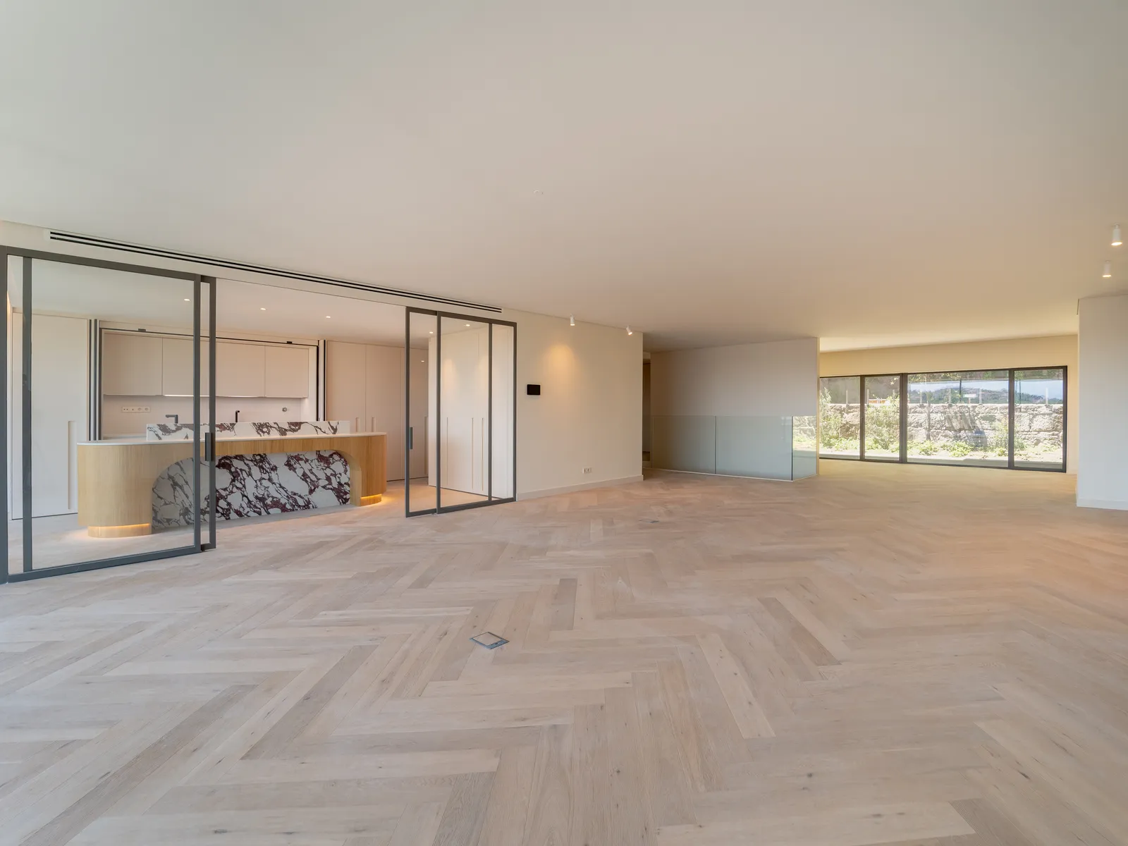 Aurios gallery photo 6