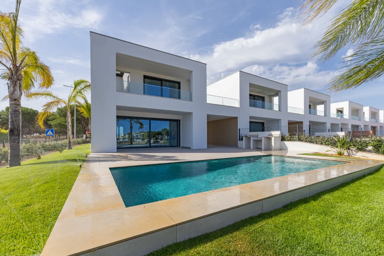 New 3-bedroom villa with private swimming pool between Vilamoura and the Algarve beaches gallery 39