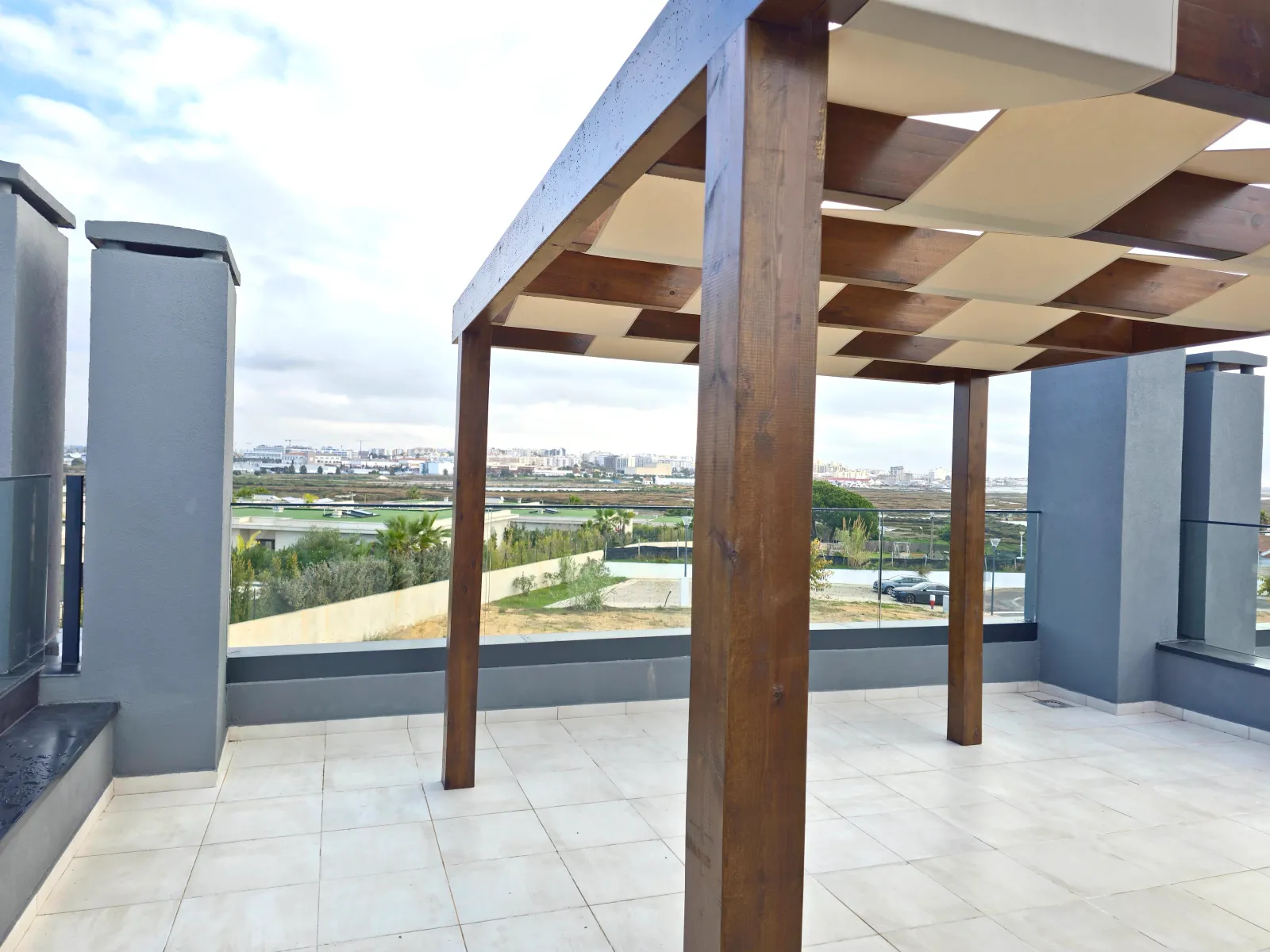 Fantástica Moradia Geminada com vista para a Ria Formosa gallery 2