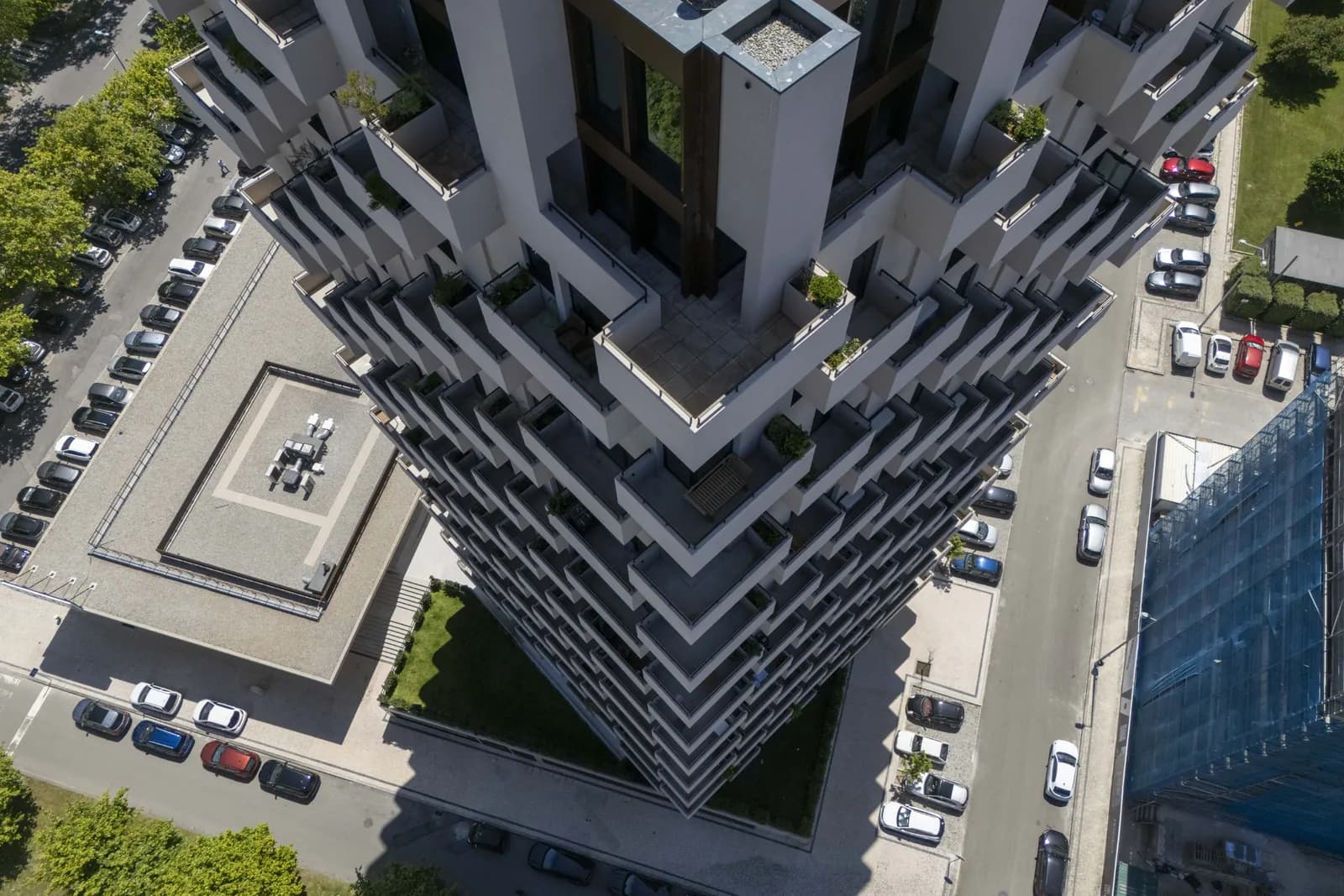 Flower Tower Camellia Penthouses gallery photo 15