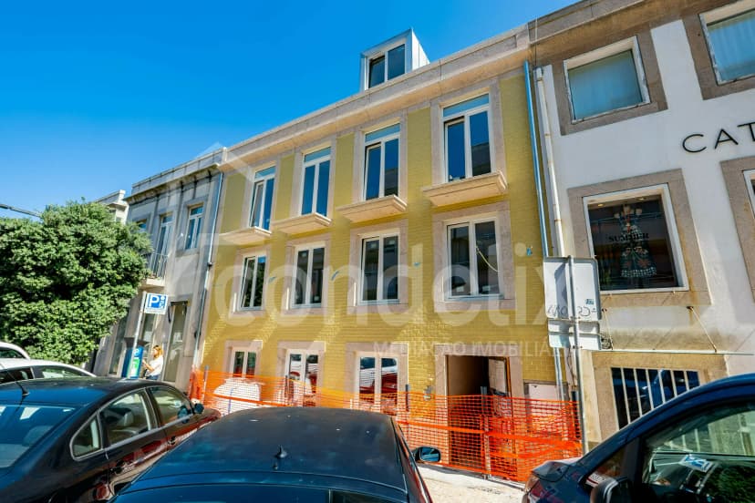 New flats in Foz, second row from the sea