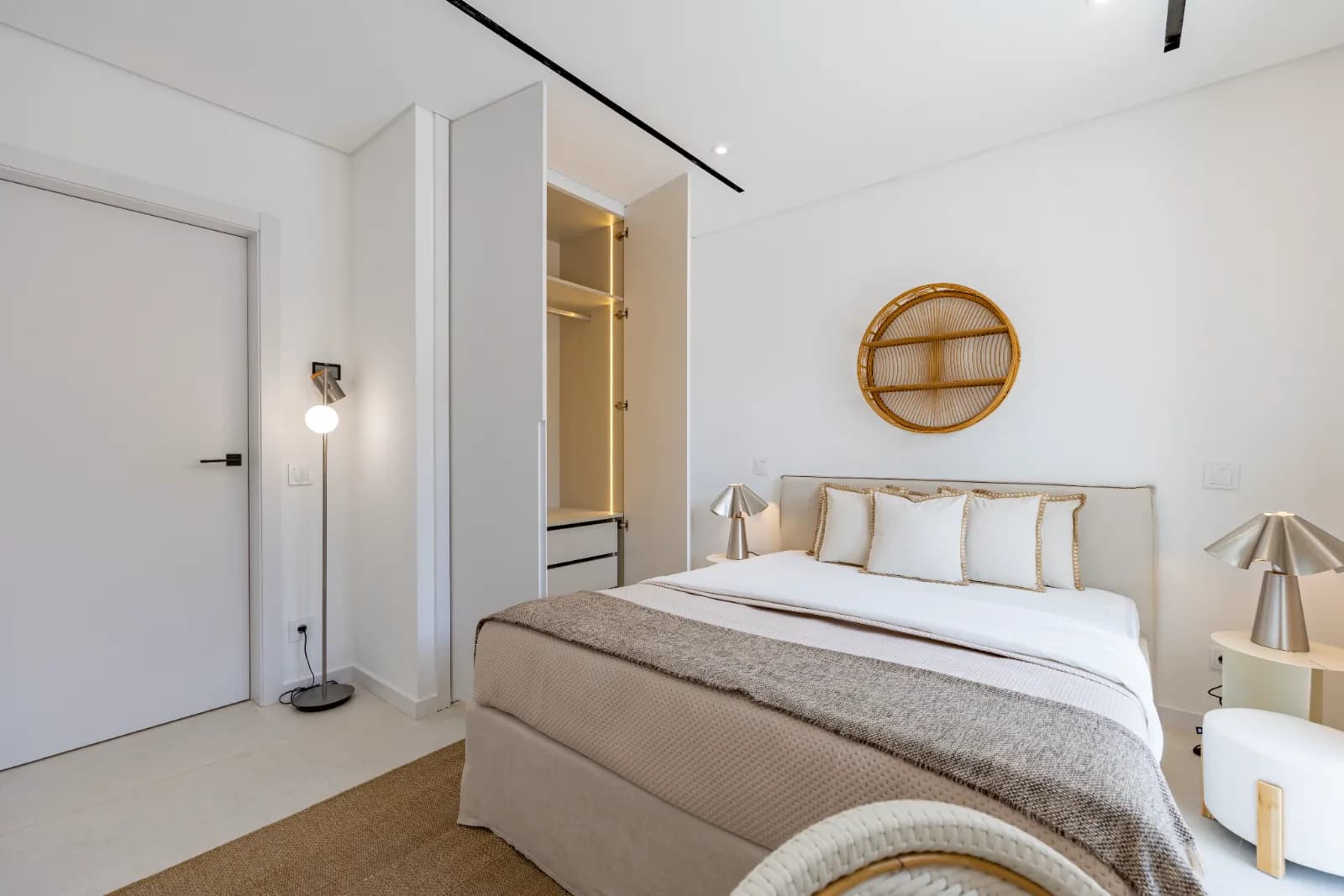 New 3-bedroom villa with private swimming pool between Vilamoura and the Algarve beaches gallery 36