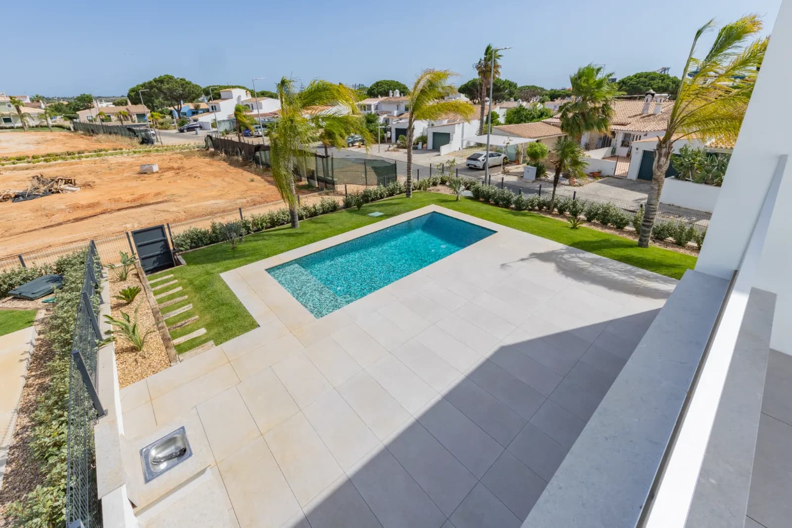 New 3-bedroom villa with private swimming pool between Vilamoura and the Algarve beaches gallery 2
